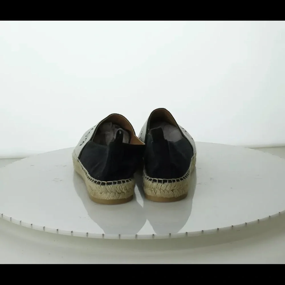Off-white - Picture 2 of 5